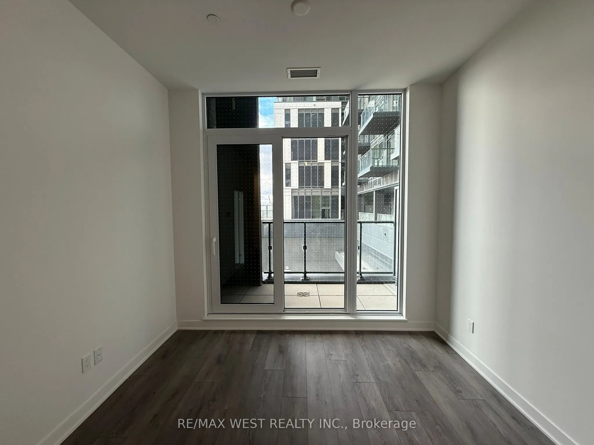 1007 The Queensway, #228