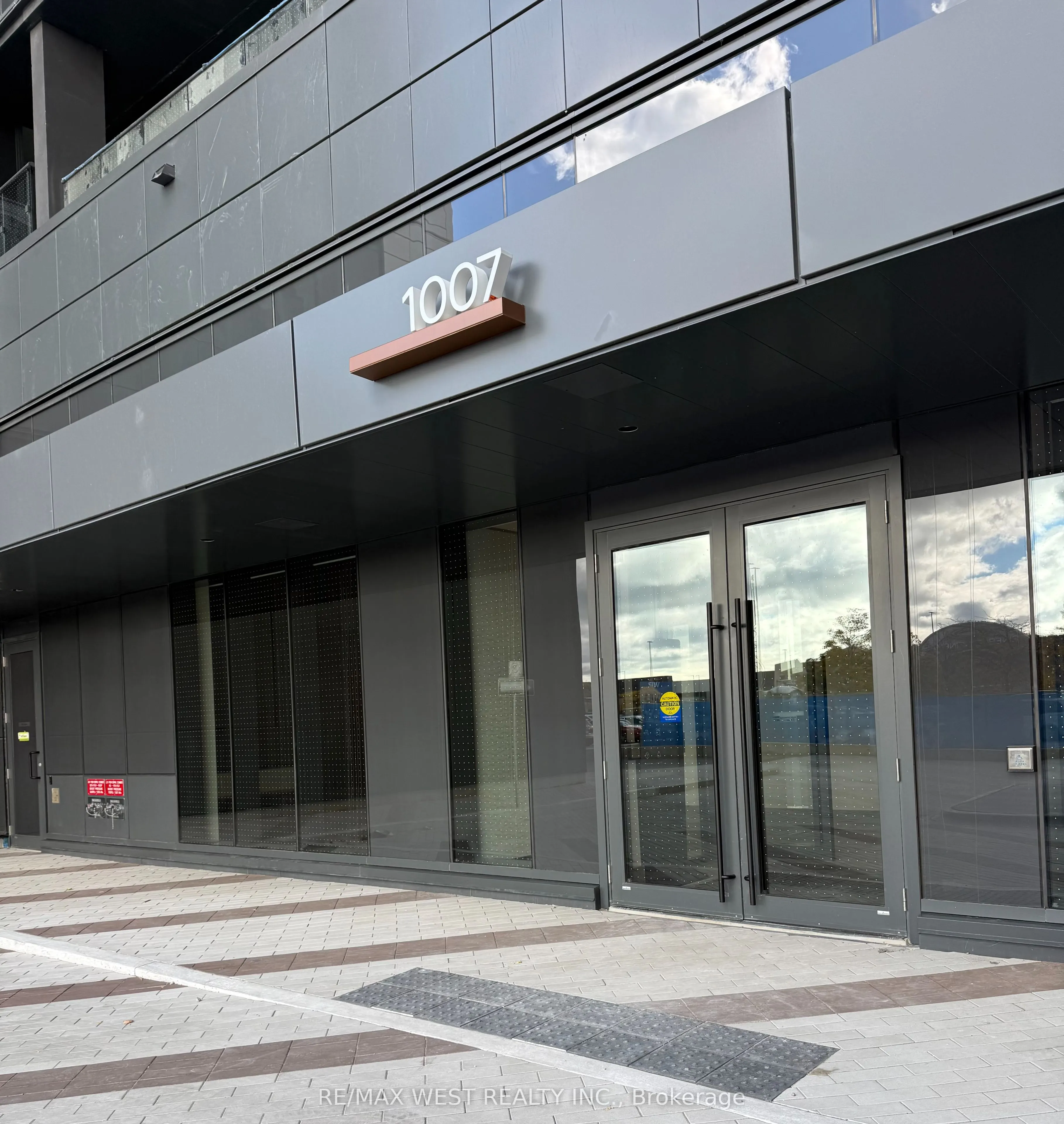 1007 The Queensway, #228