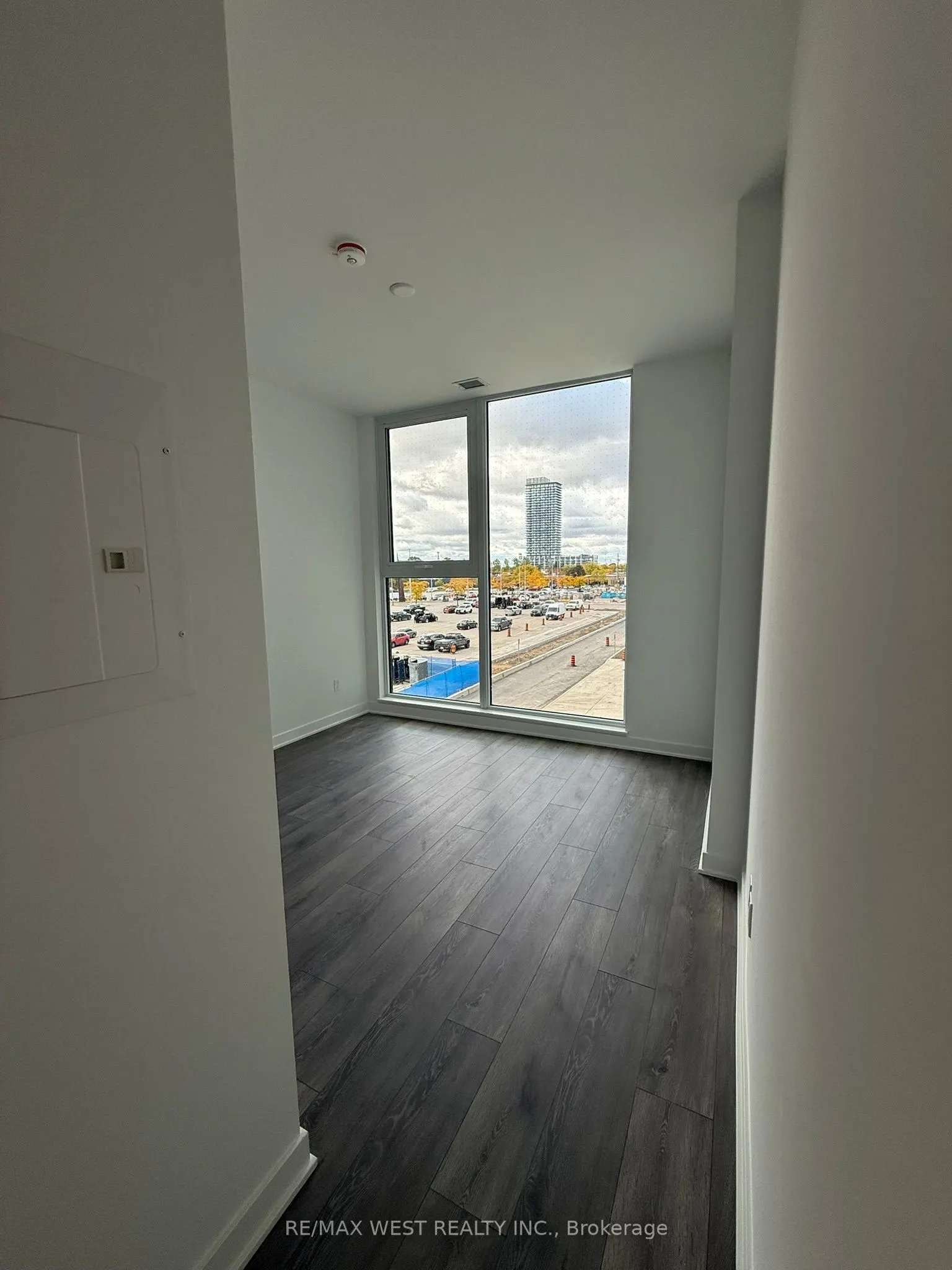 1007 The Queensway, #228