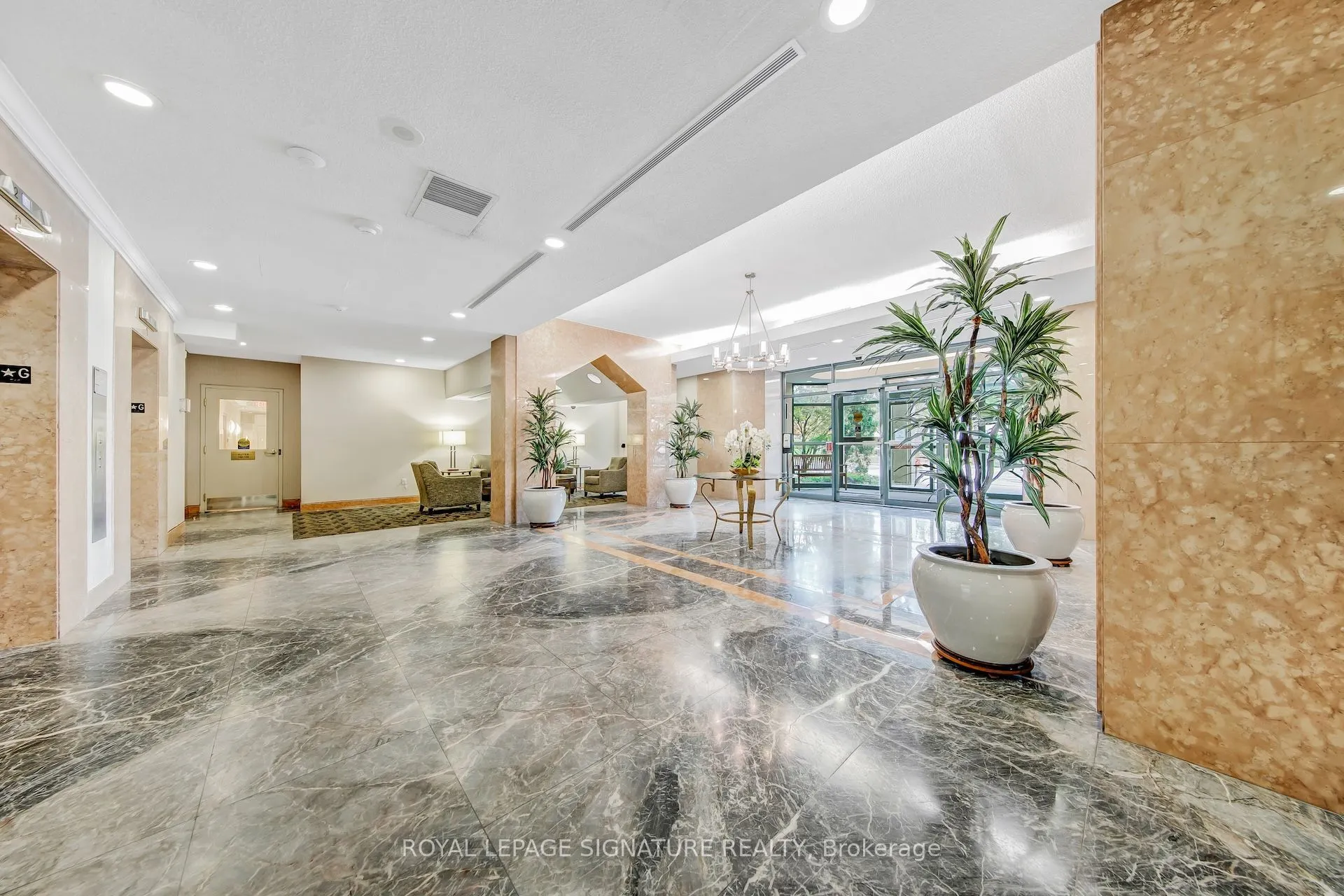 2177 Burnhamthorpe Road W, #912