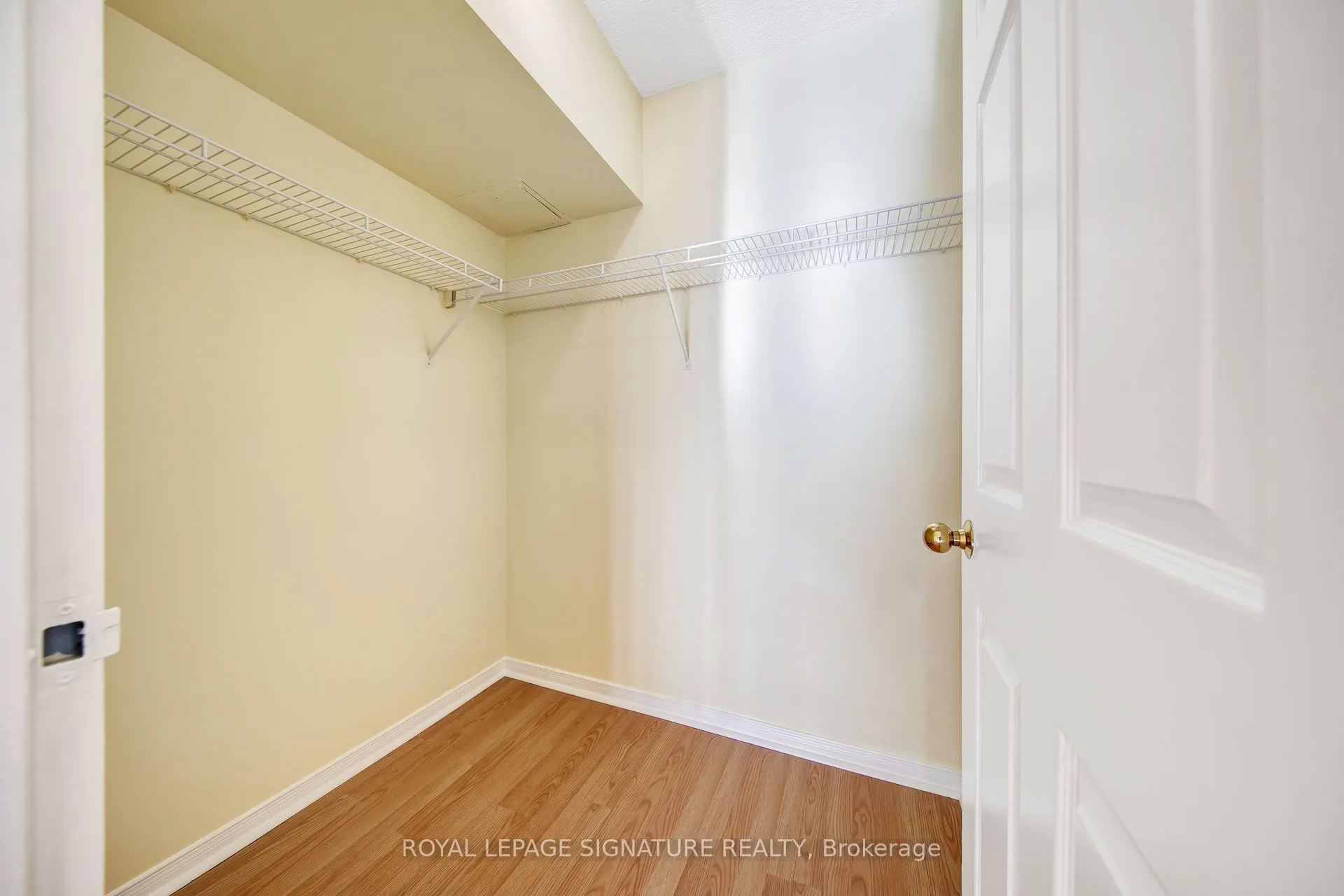 2177 Burnhamthorpe Road W, #912