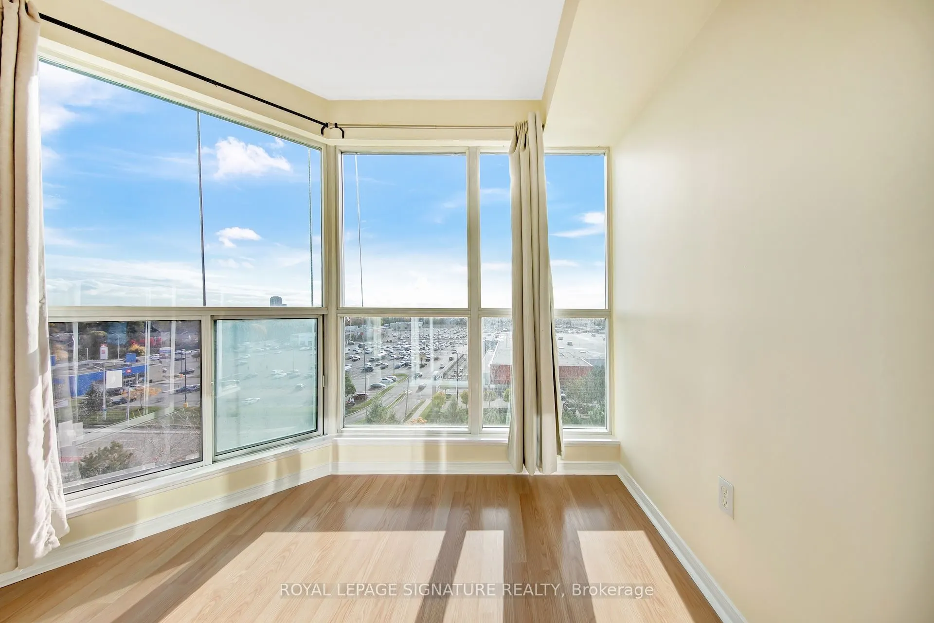 2177 Burnhamthorpe Road W, #912