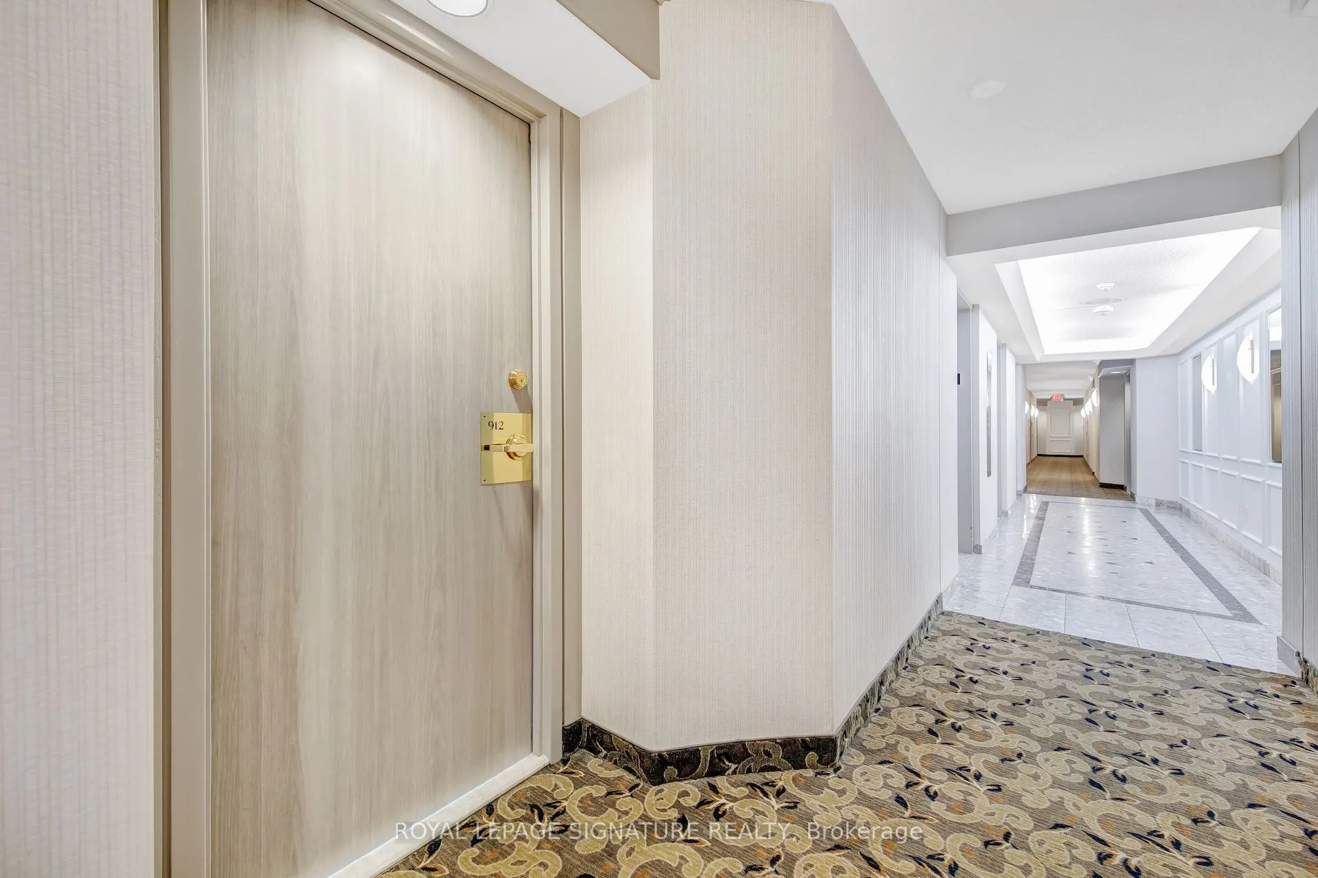 2177 Burnhamthorpe Road W, #912