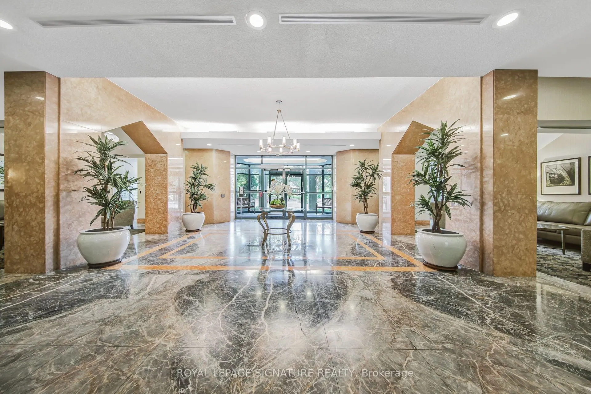 2177 Burnhamthorpe Road W, #912