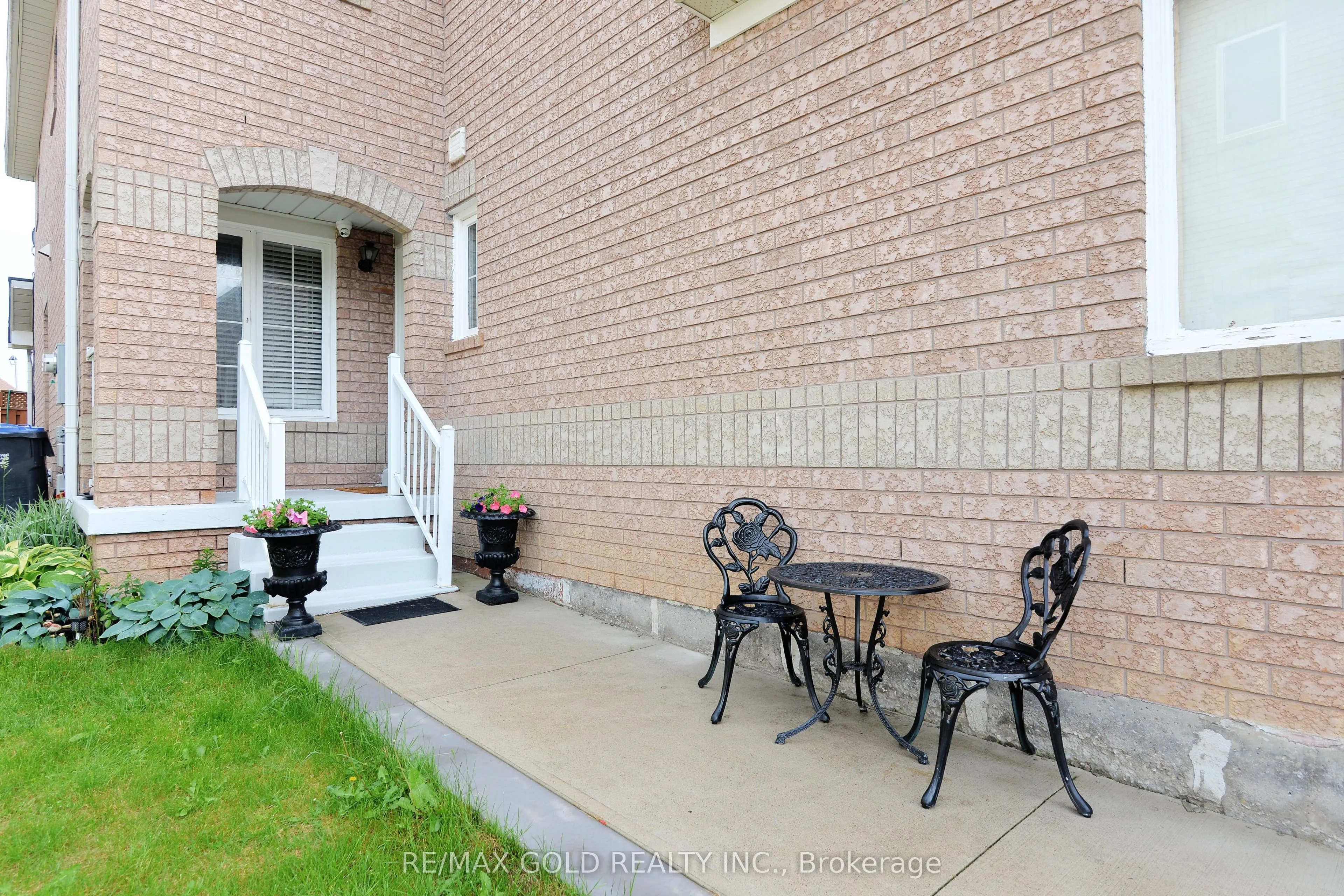 37 Prairie Rose Circle