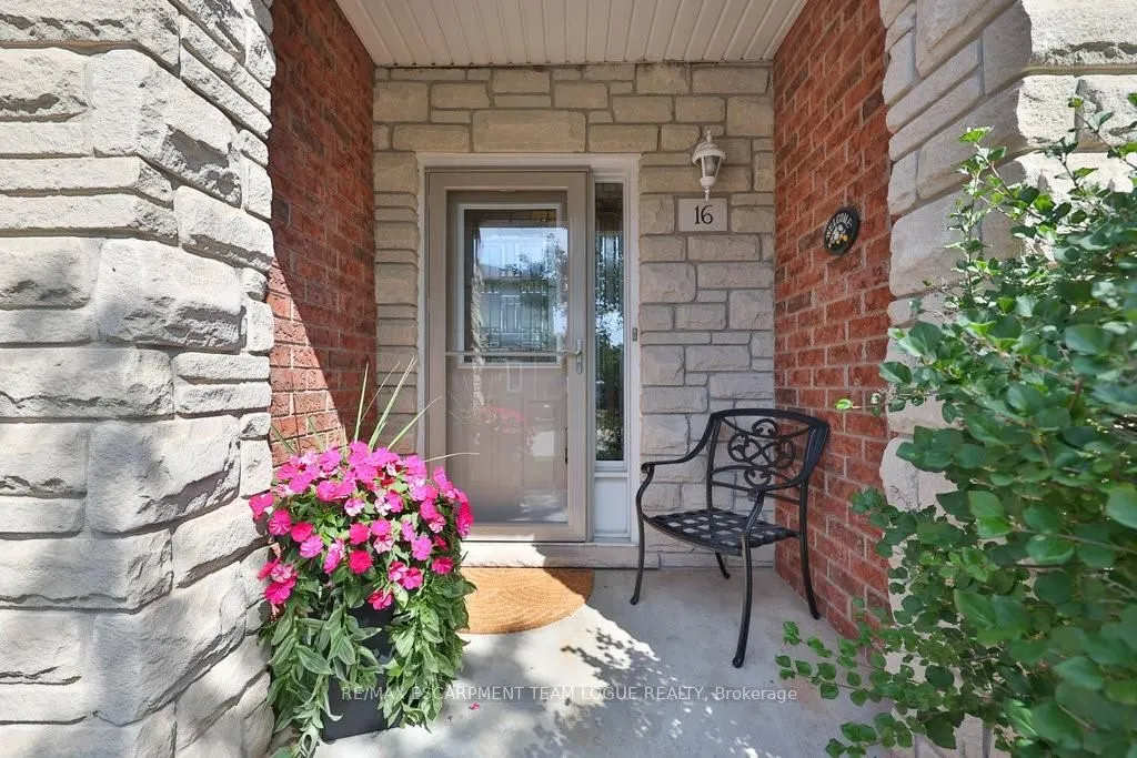 2229 Walkers Line, #16