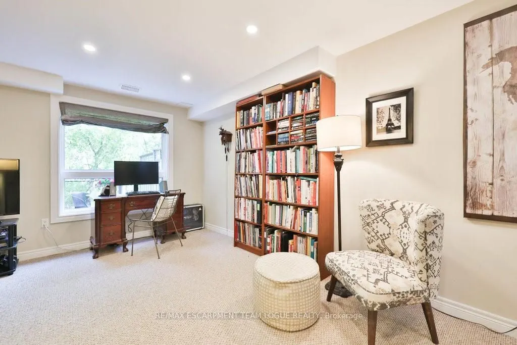 2229 Walkers Line, #16