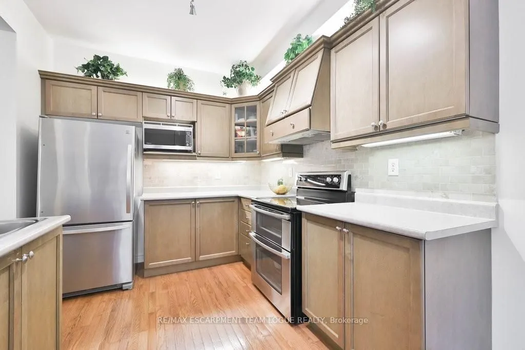 2229 Walkers Line, #16