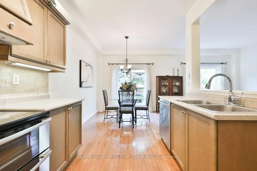 2229 Walkers Line, #16