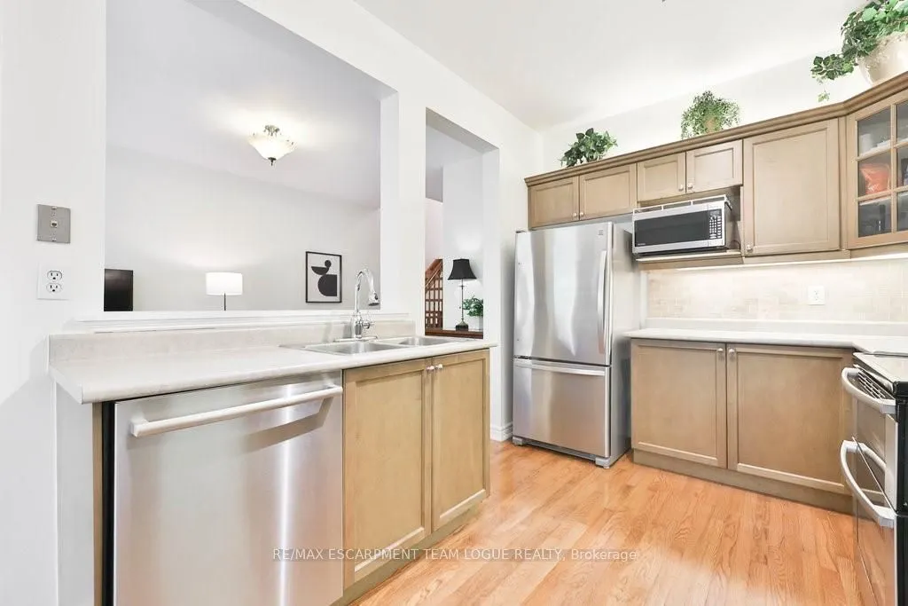 2229 Walkers Line, #16