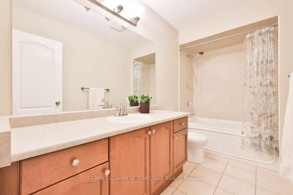 2229 Walkers Line, #16