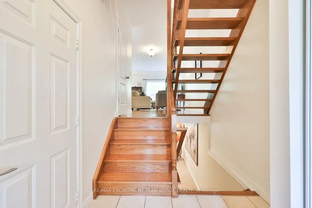 2229 Walkers Line, #16