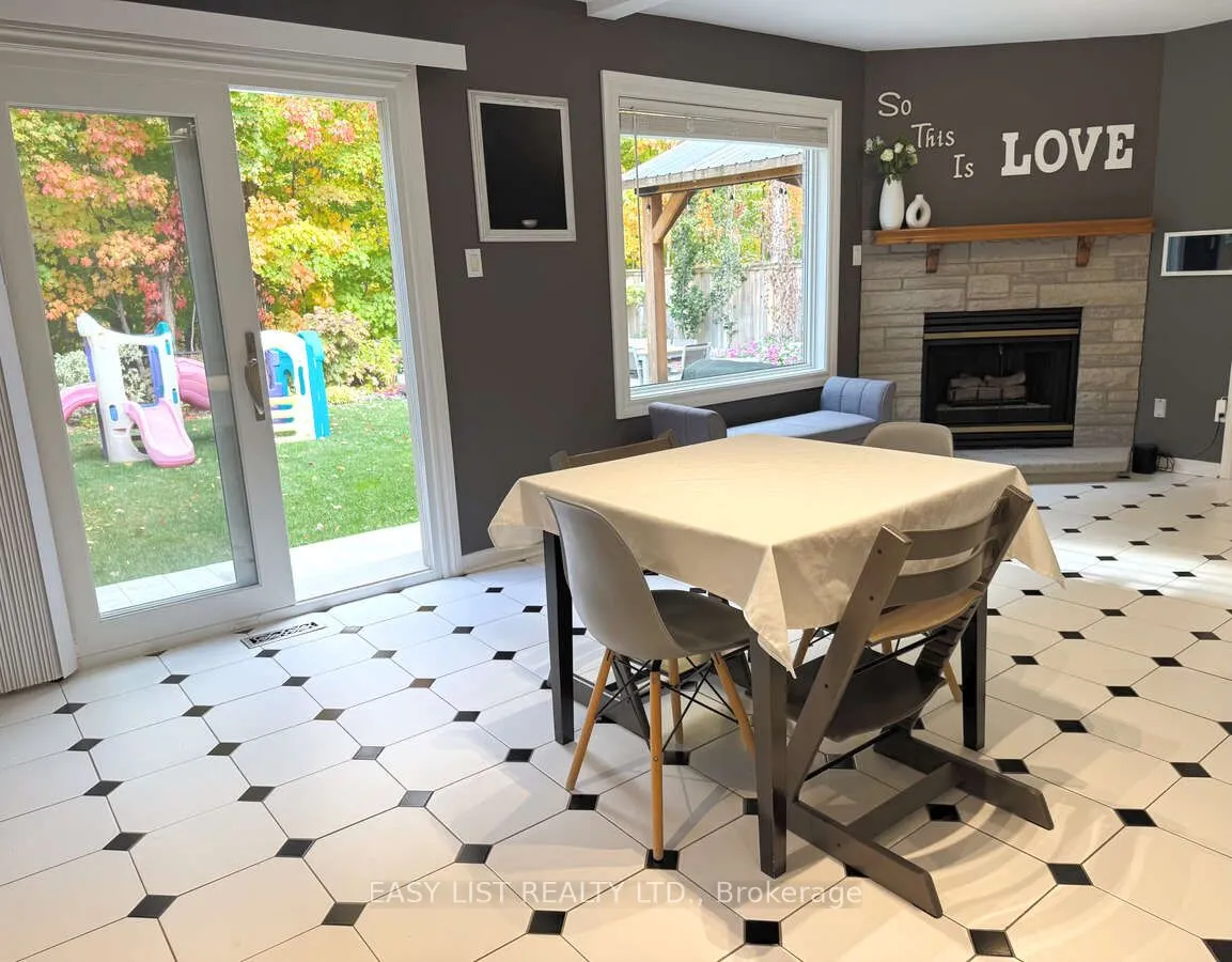 1257 McCraney Street E