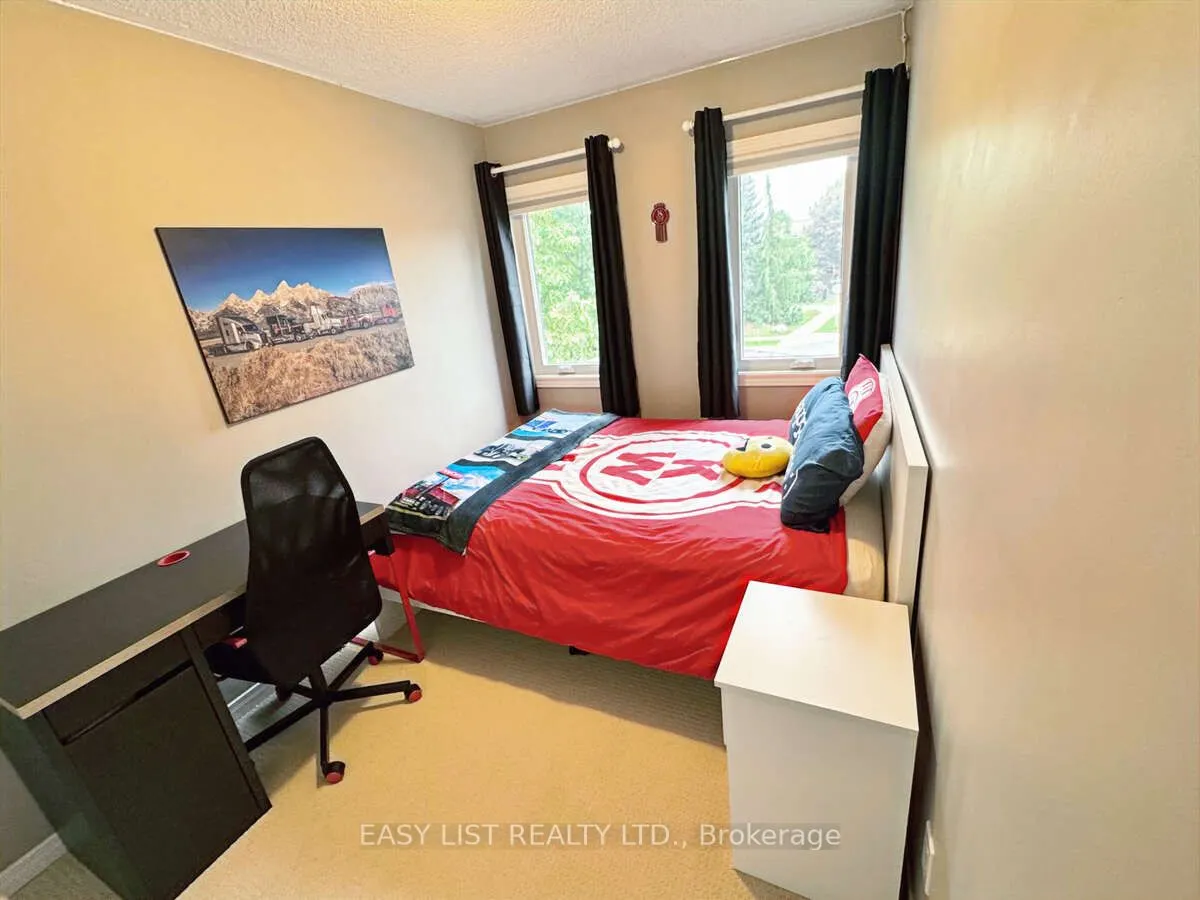 1257 McCraney Street E