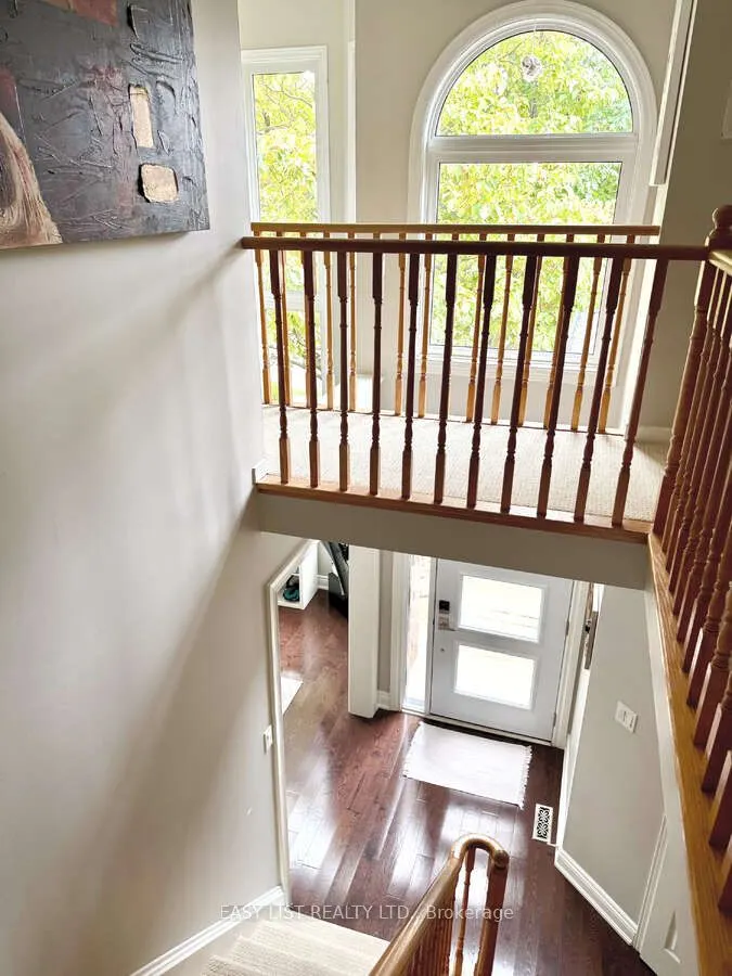 1257 McCraney Street E