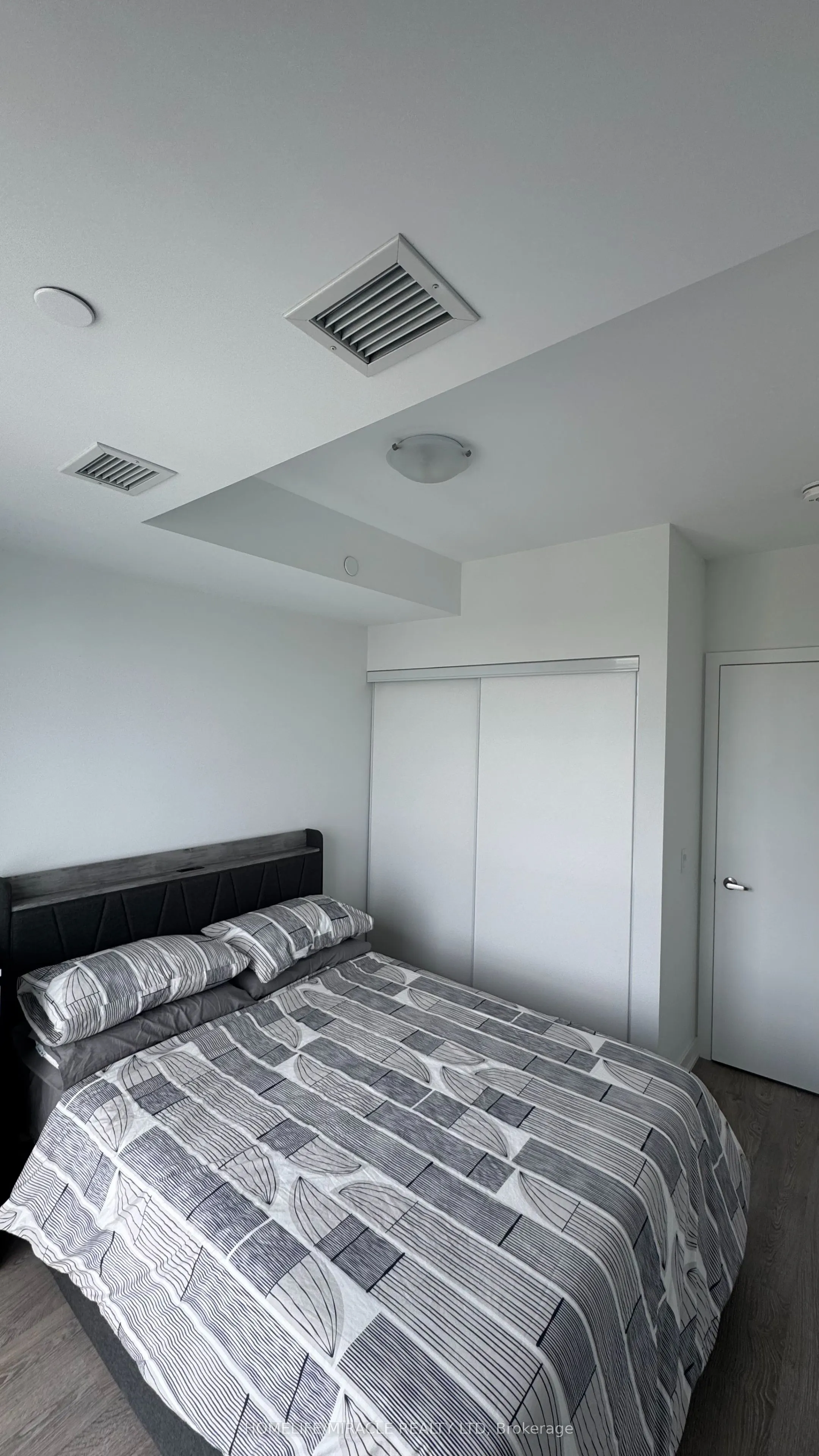 760 Whitlock Avenue, #09