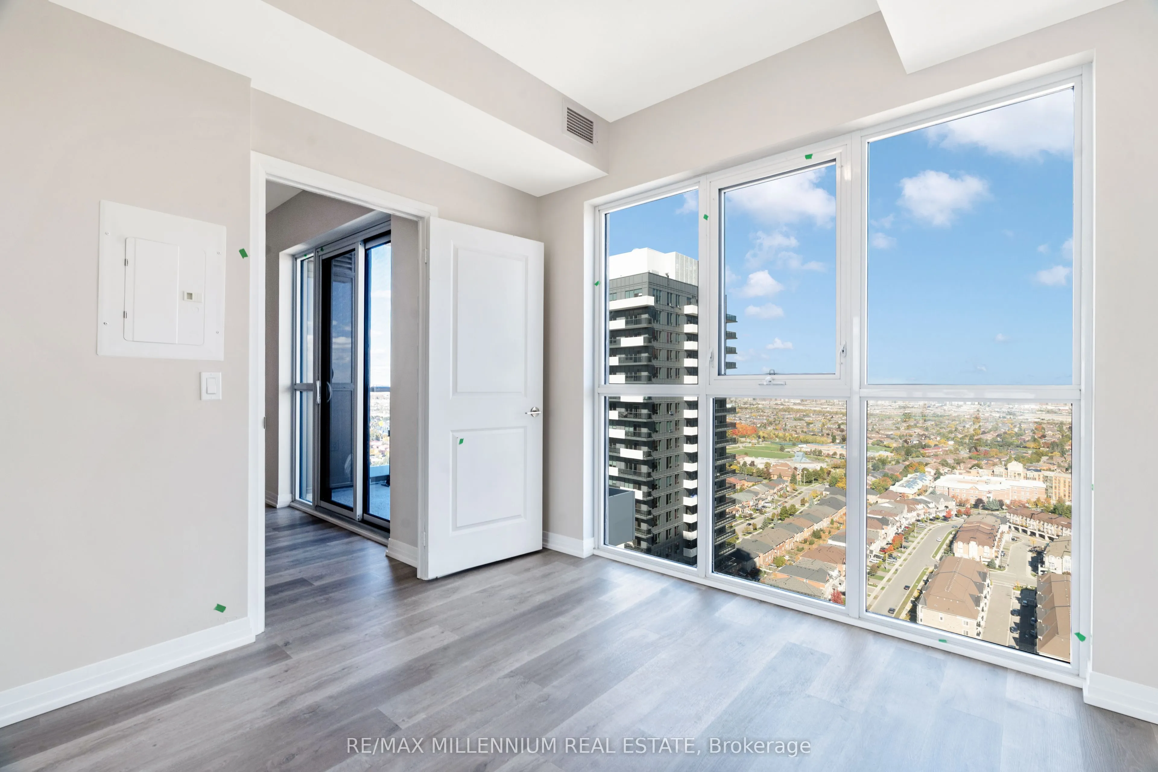 15 Watergarden Drive, #2810