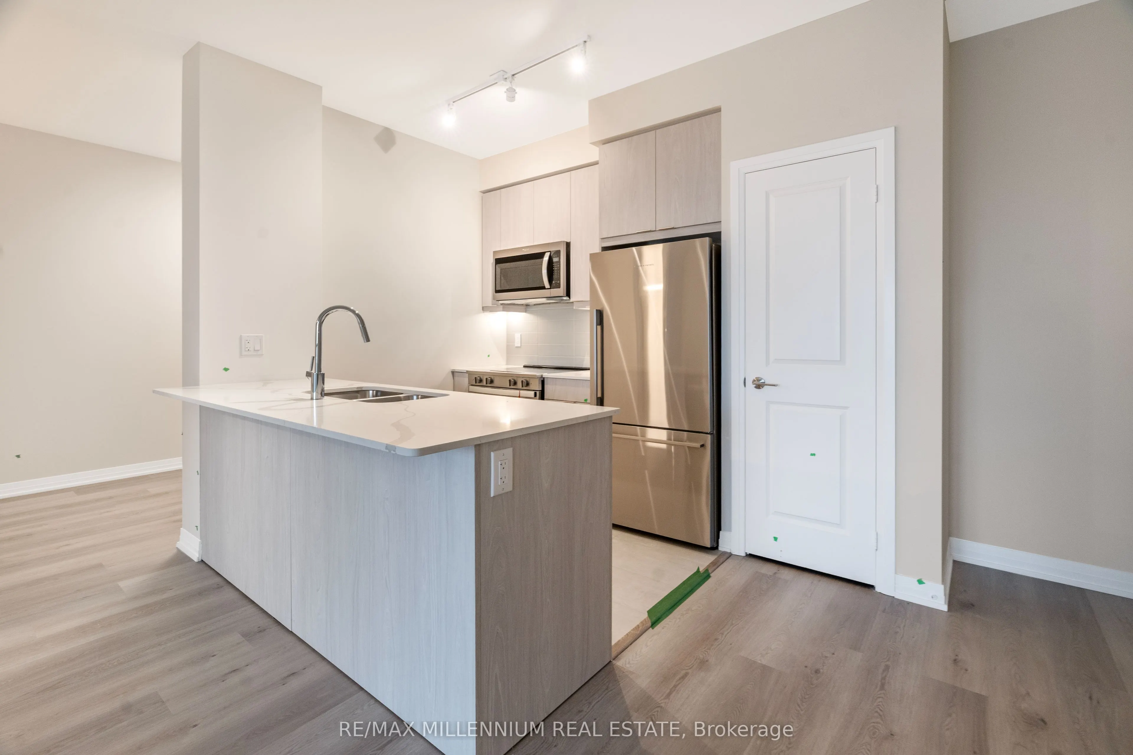 15 Watergarden Drive, #2810