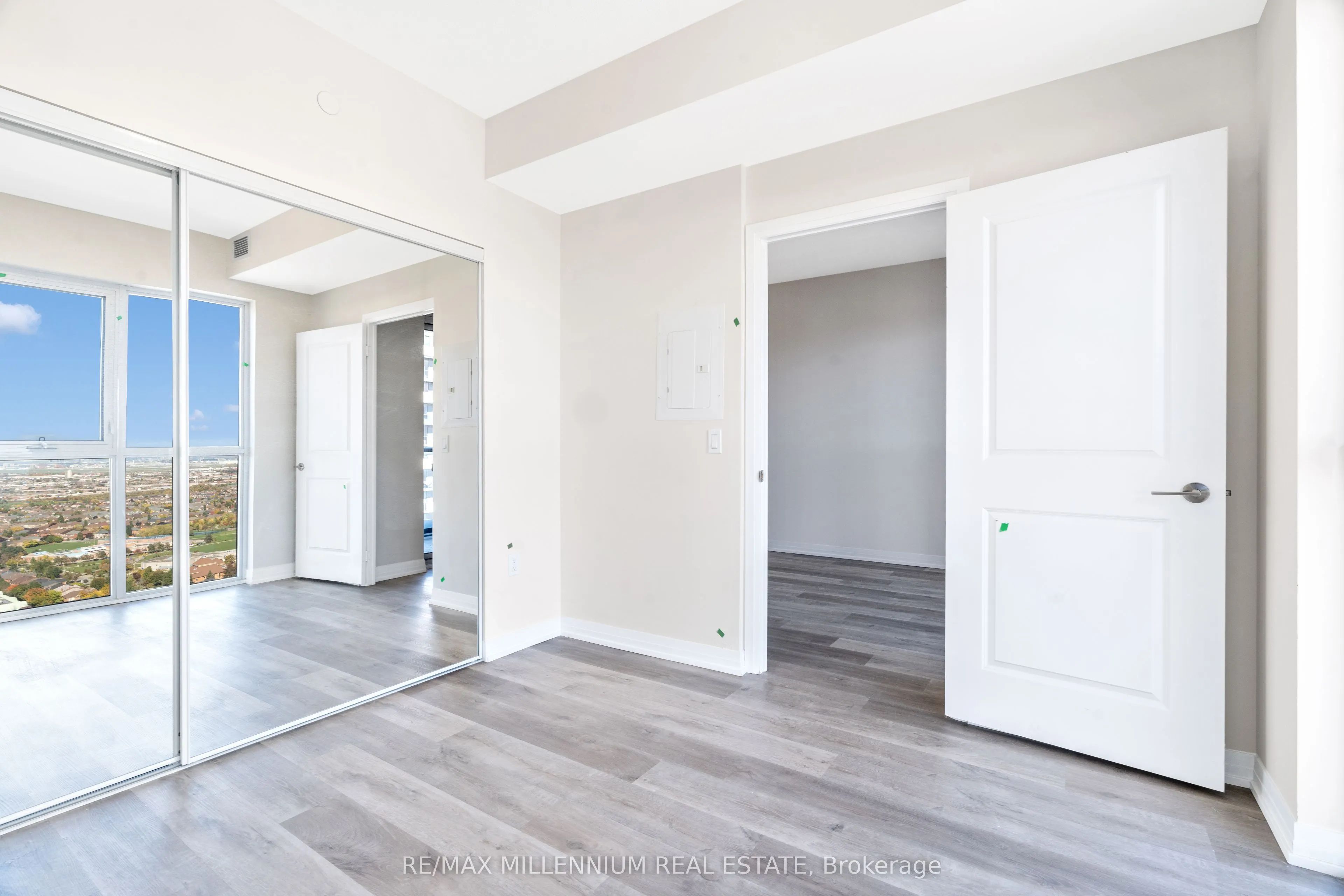 15 Watergarden Drive, #2810