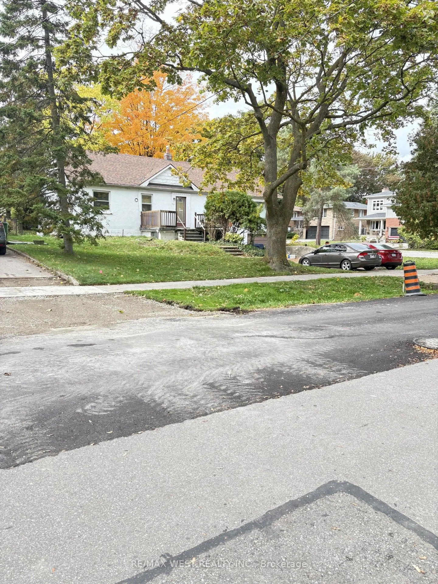 110 Meadowbank Road W