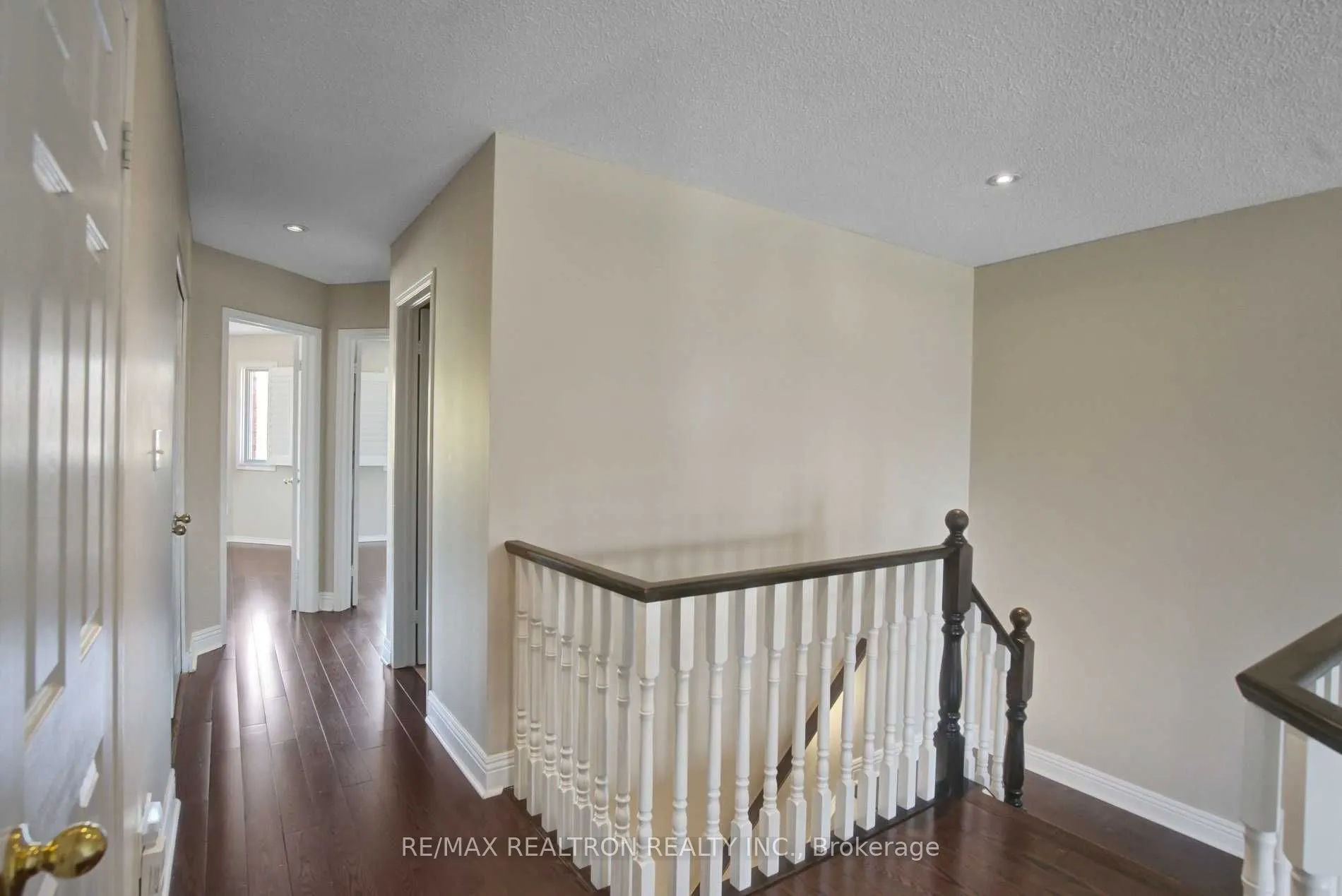 2151 Glenhampton Road