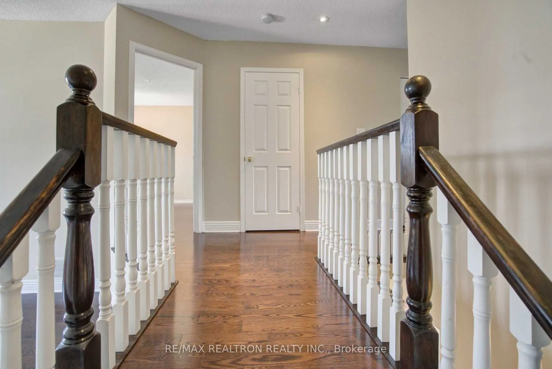 2151 Glenhampton Road