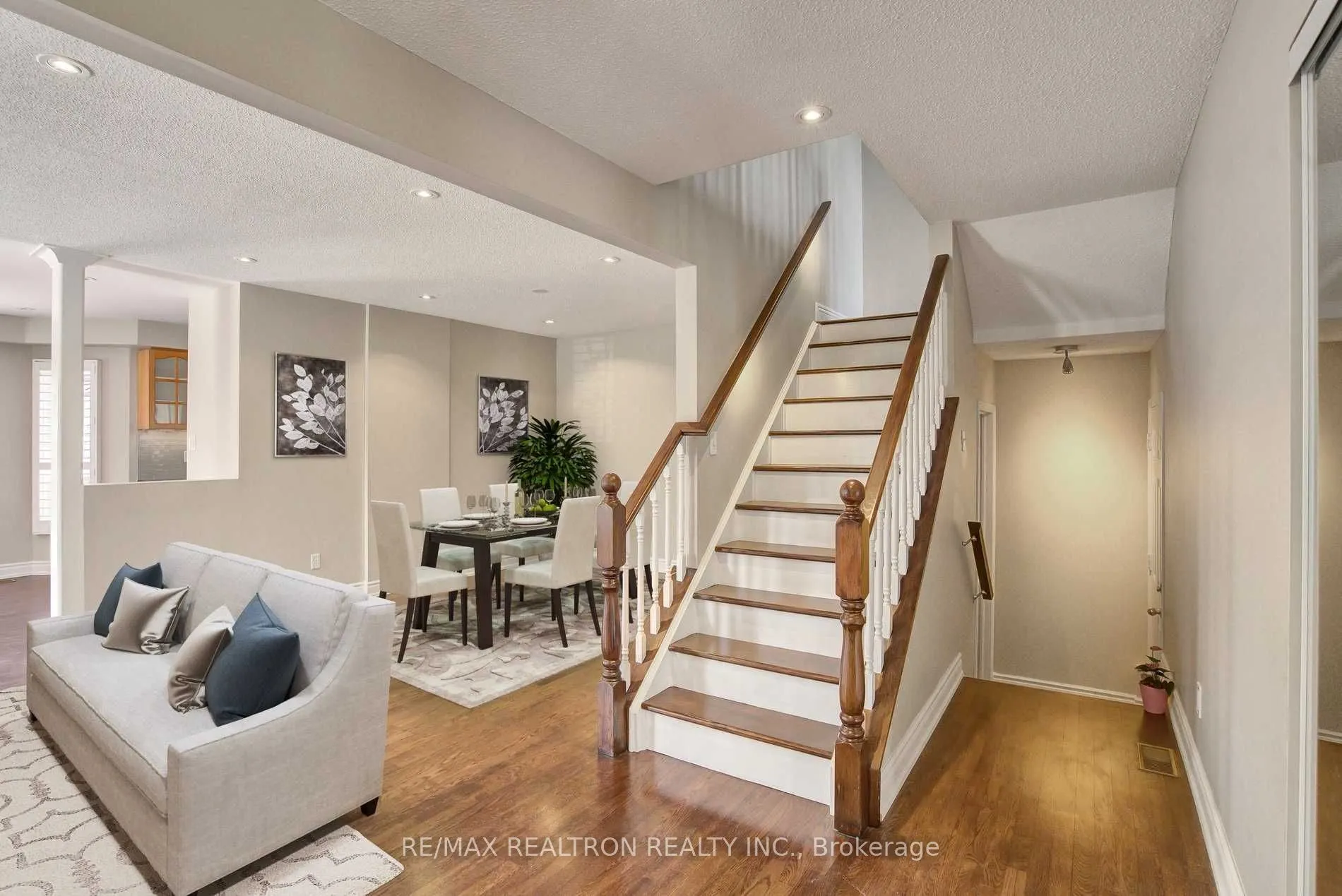 2151 Glenhampton Road