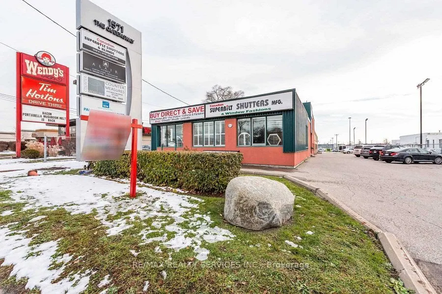 1571 The Queensway, #D