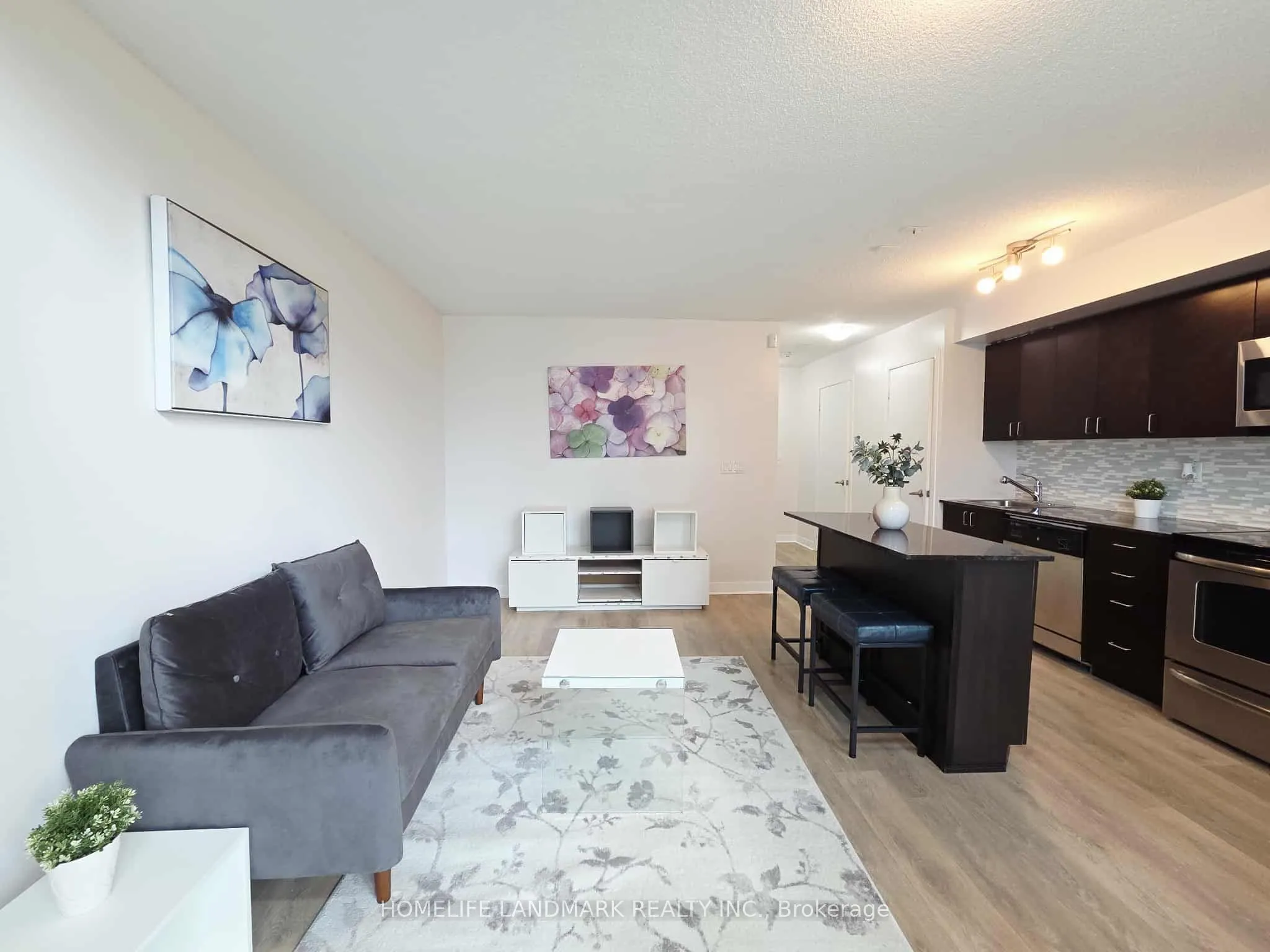 155 Legion Road N, #1706