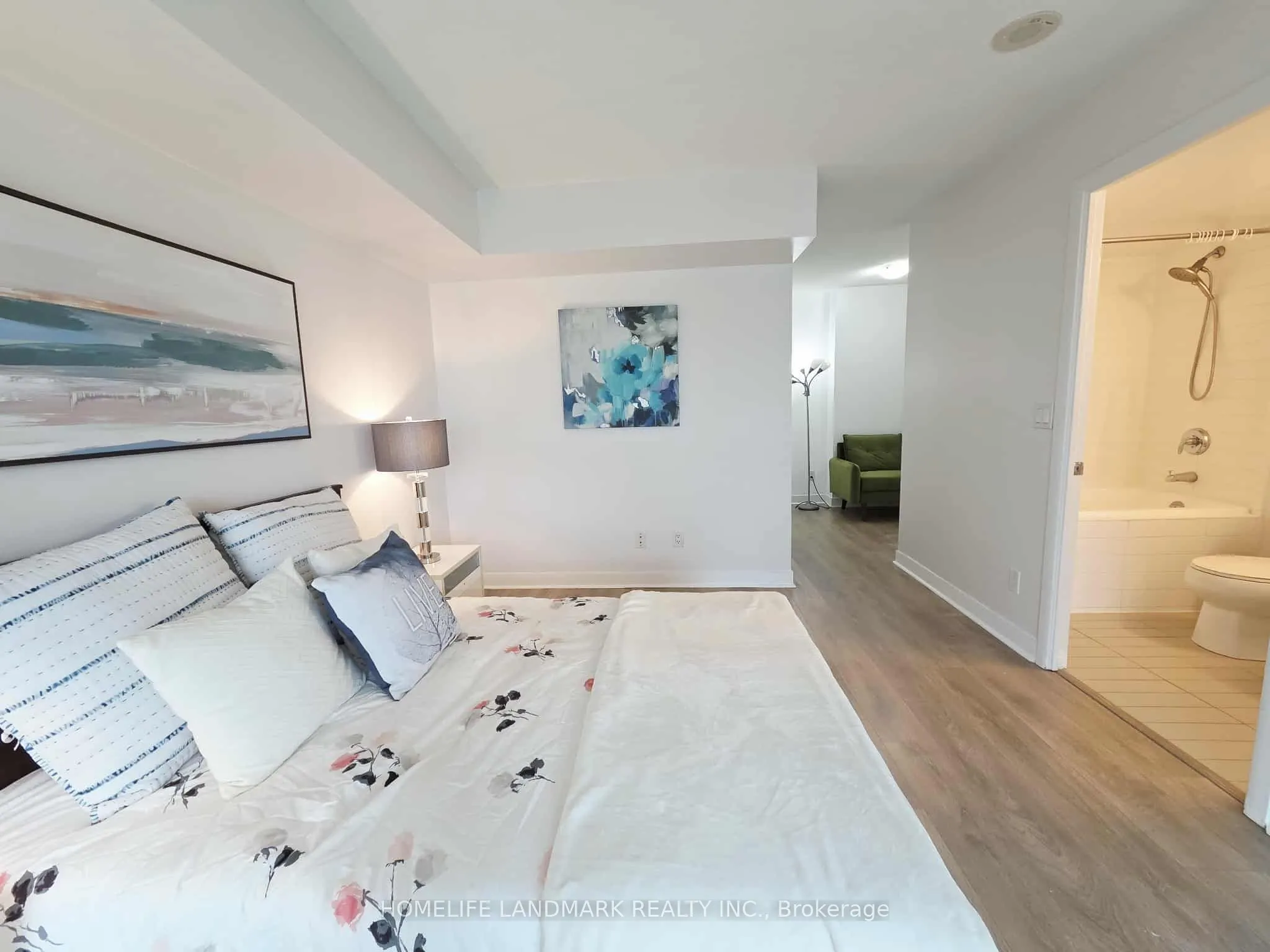 155 Legion Road N, #1706