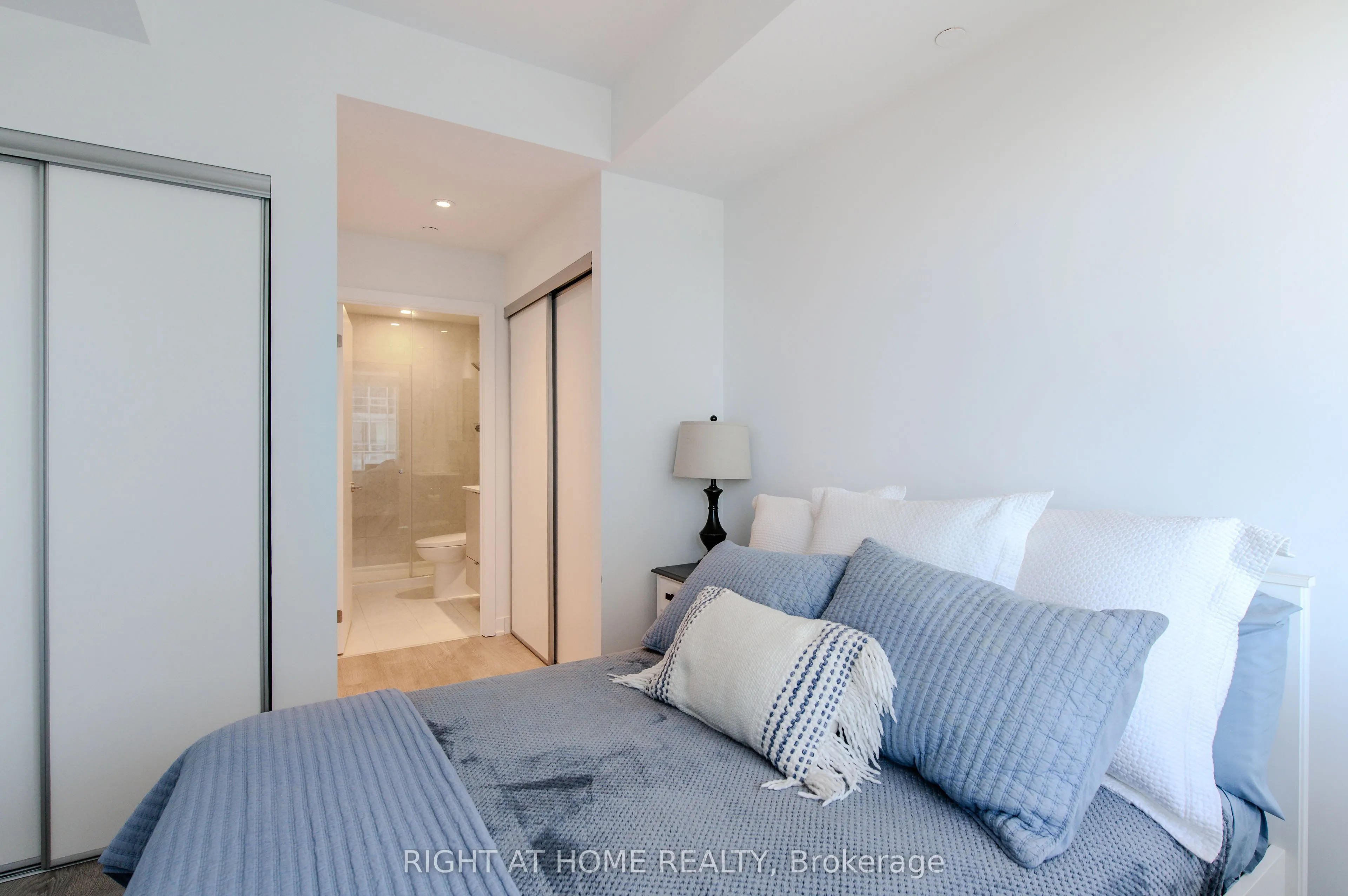 1926 Lake Shore Boulevard W, #1806