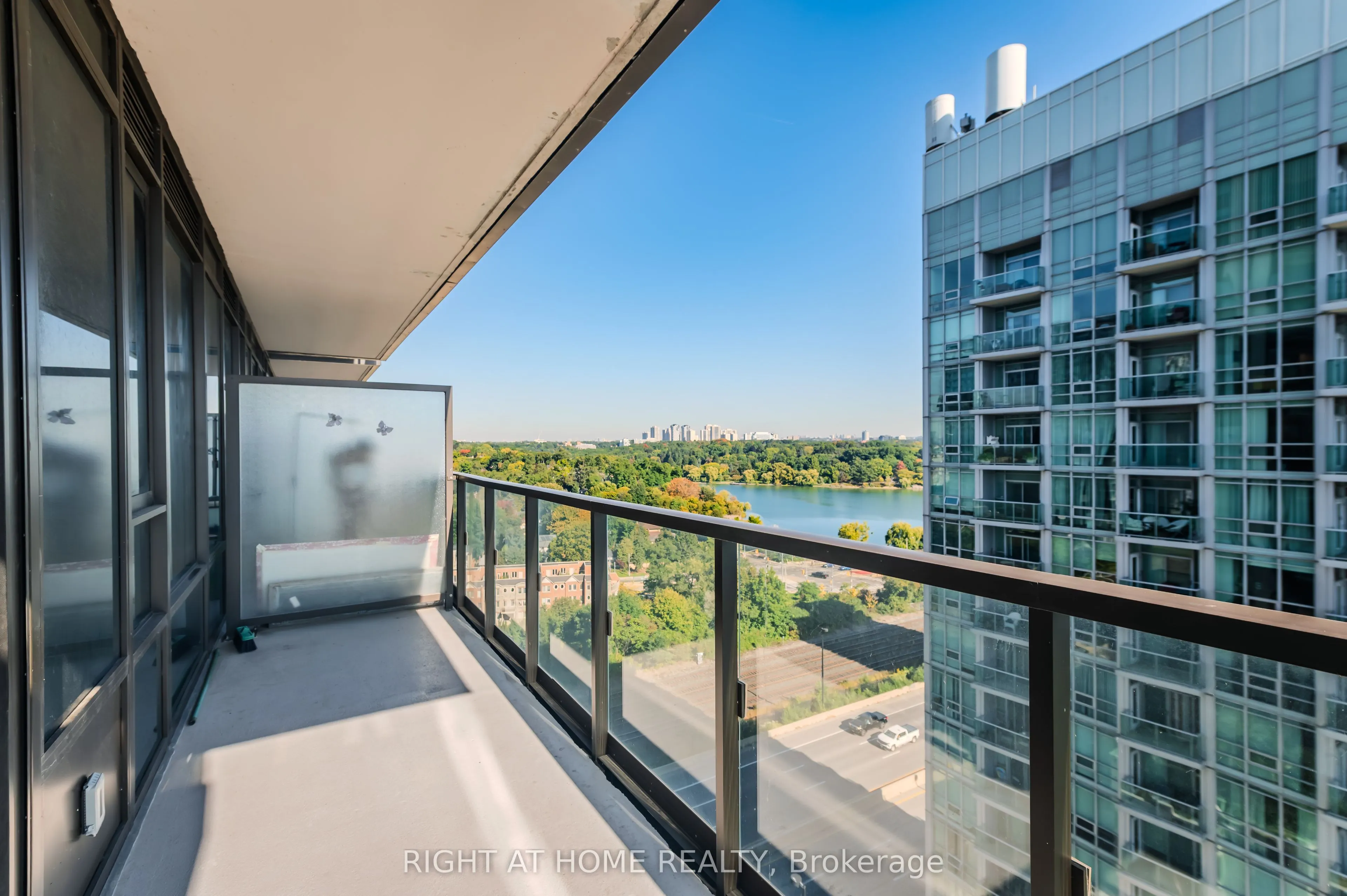 1926 Lake Shore Boulevard W, #1806