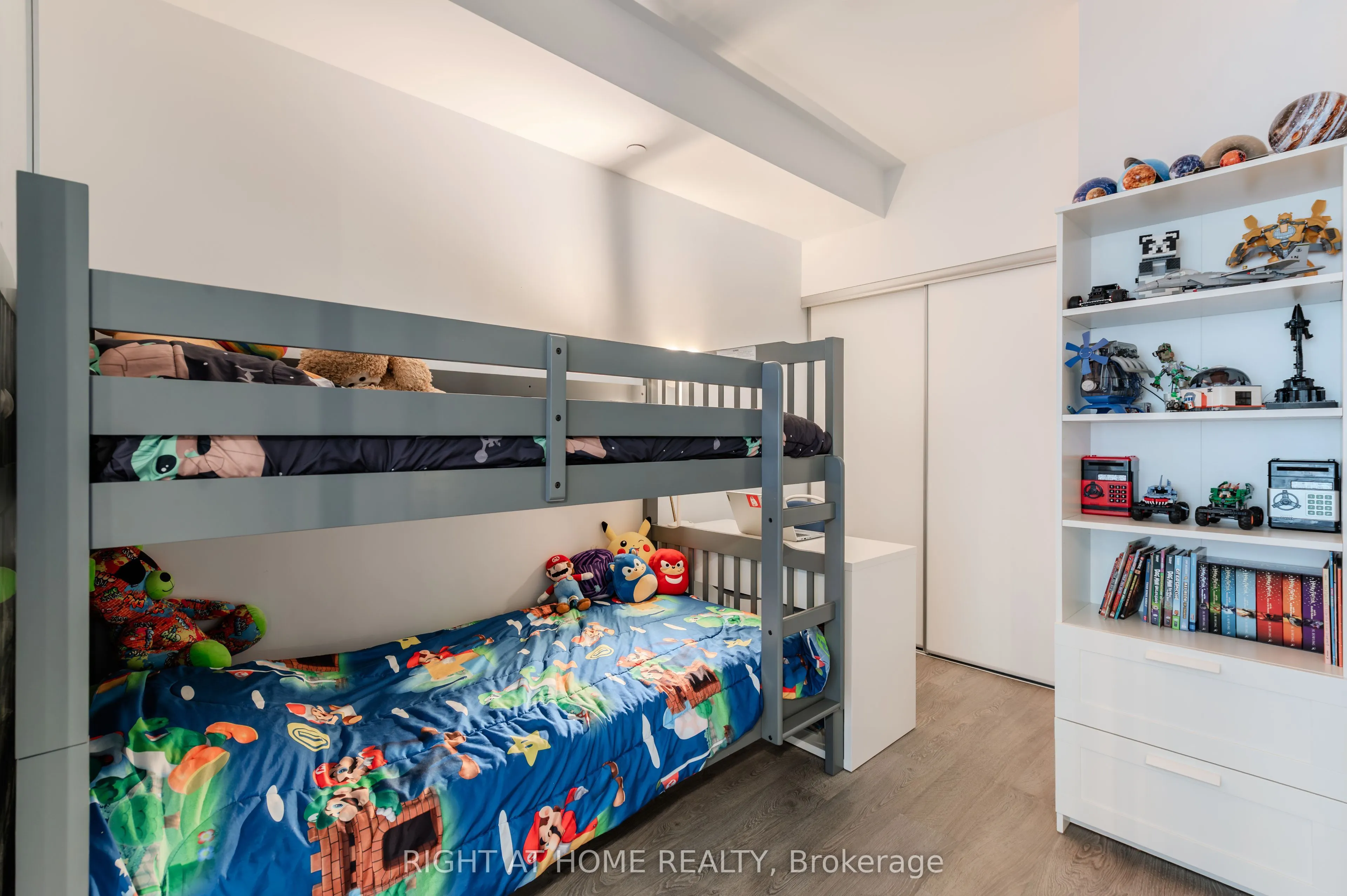 1926 Lake Shore Boulevard W, #1806