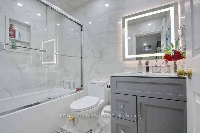 88 Ridgemore Crescent