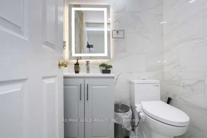 88 Ridgemore Crescent