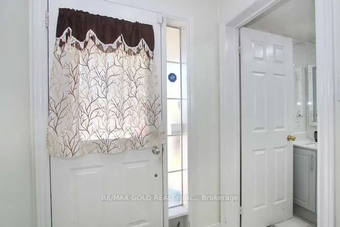 88 Ridgemore Crescent