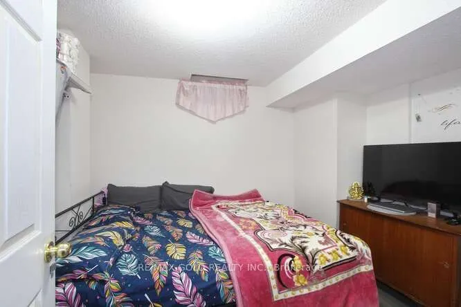 88 Ridgemore Crescent