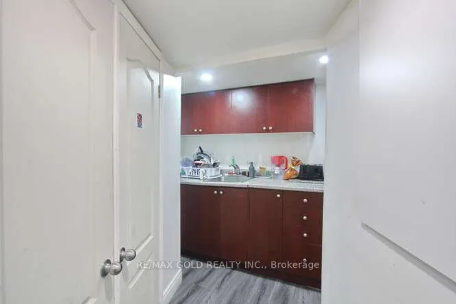 88 Ridgemore Crescent