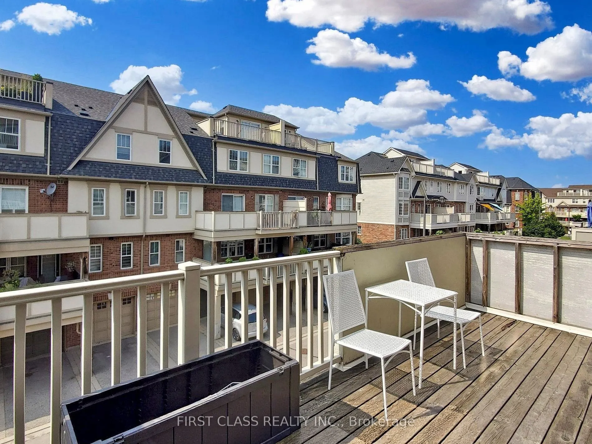 595 Dundas Street W, #2