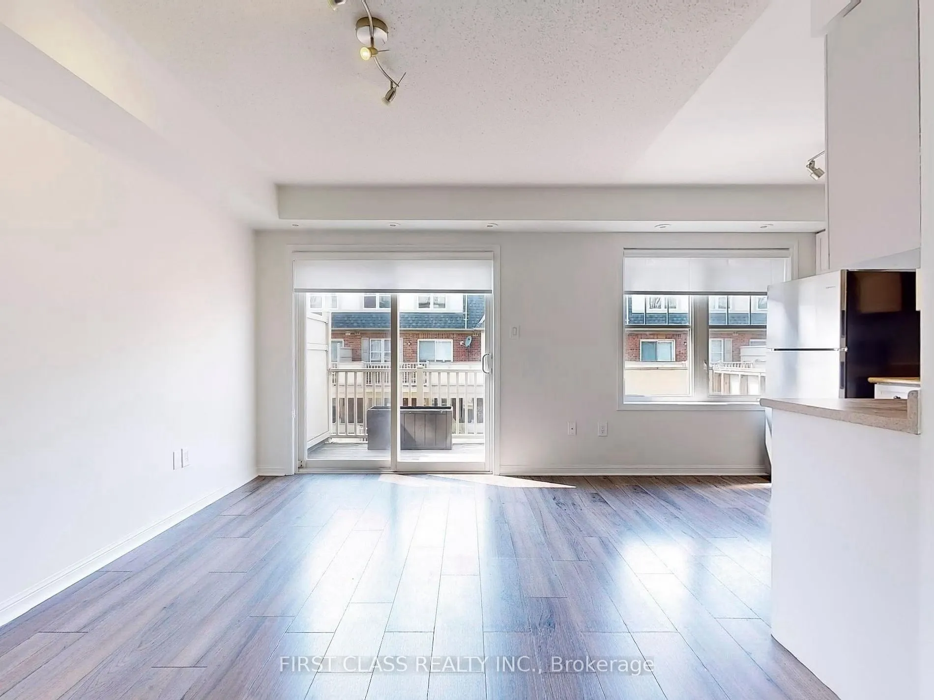 595 Dundas Street W, #2