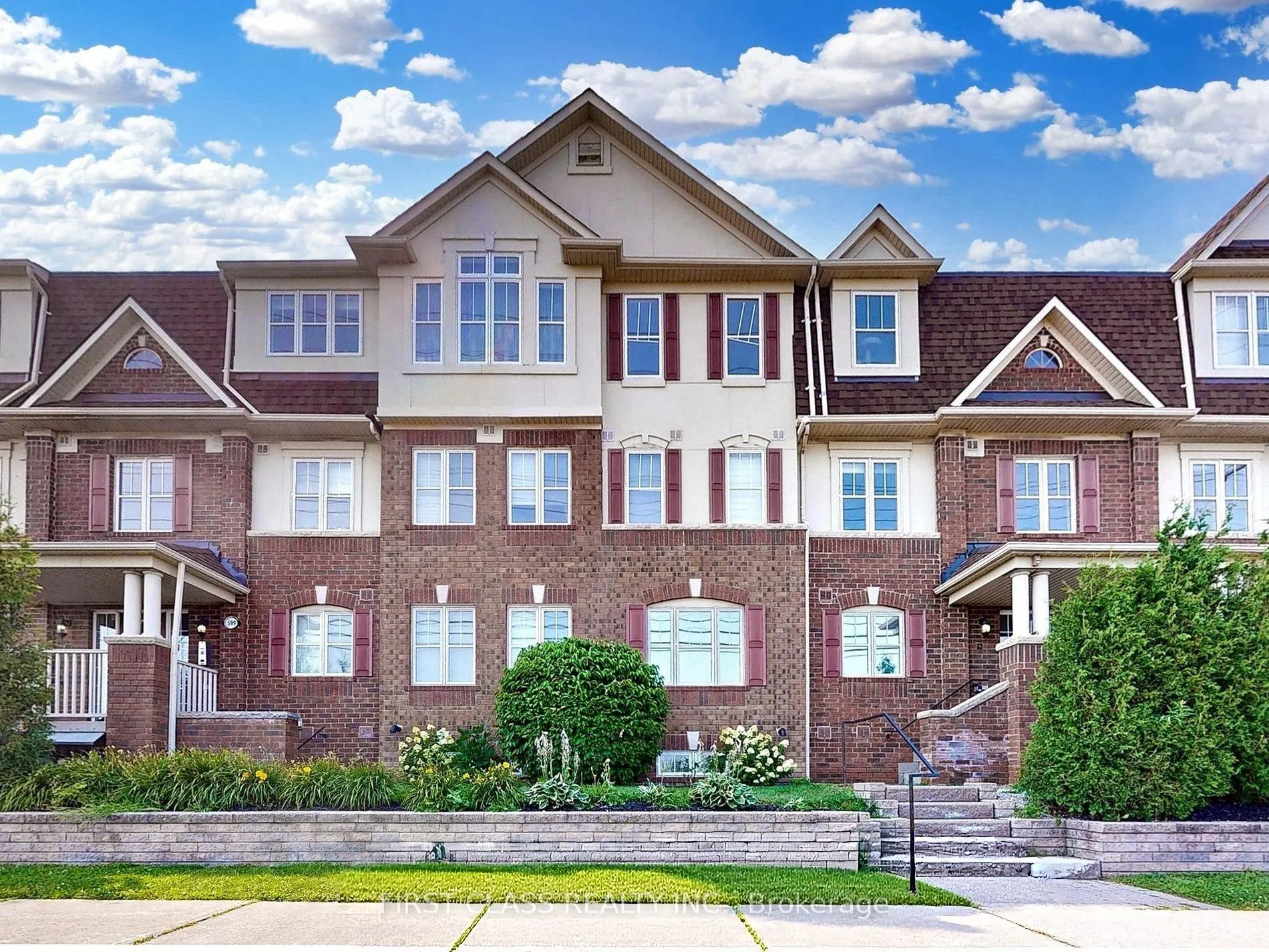 595 Dundas Street W, #2