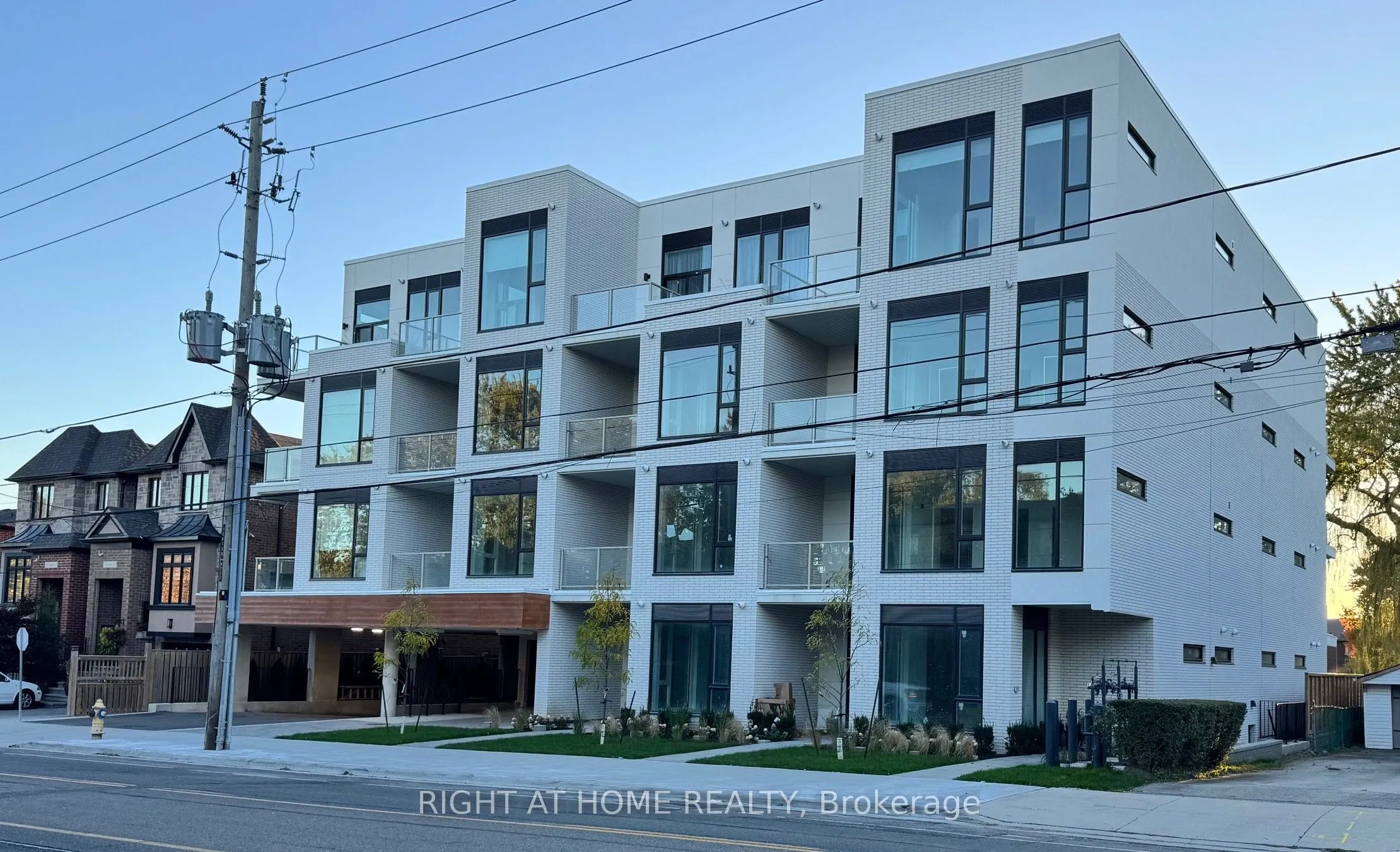 722 Marlee Avenue, #406