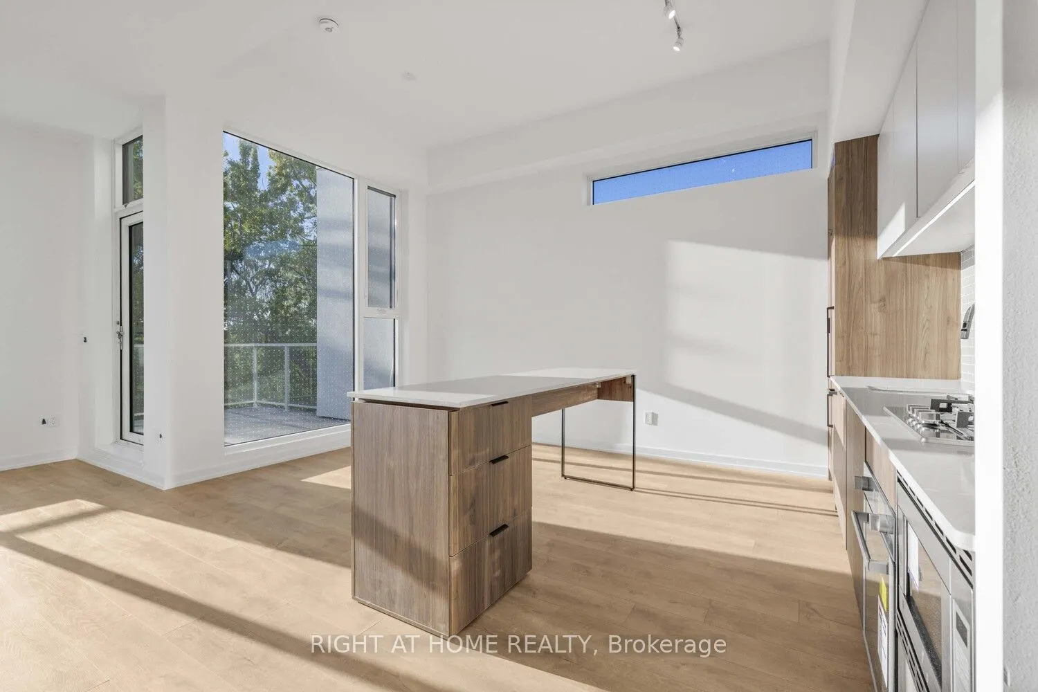 722 Marlee Avenue, #406