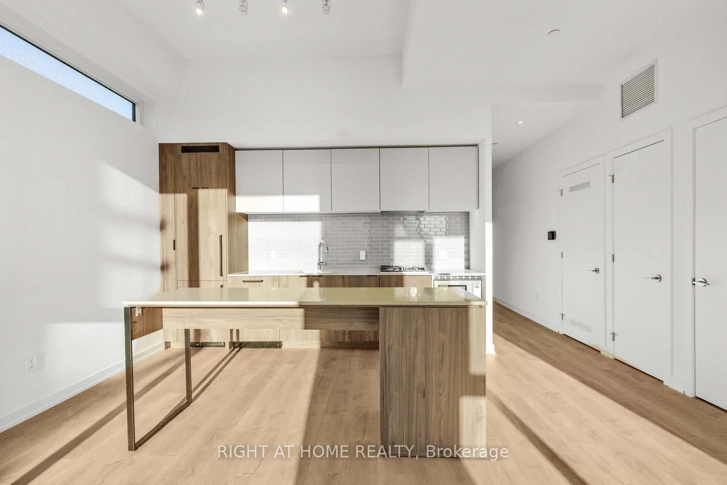 722 Marlee Avenue, #406