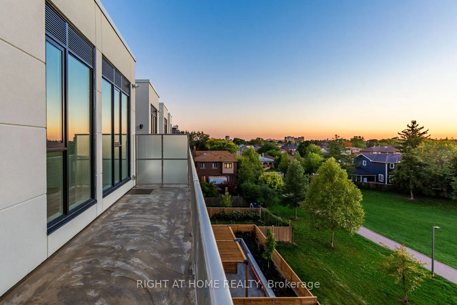 722 Marlee Avenue, #406