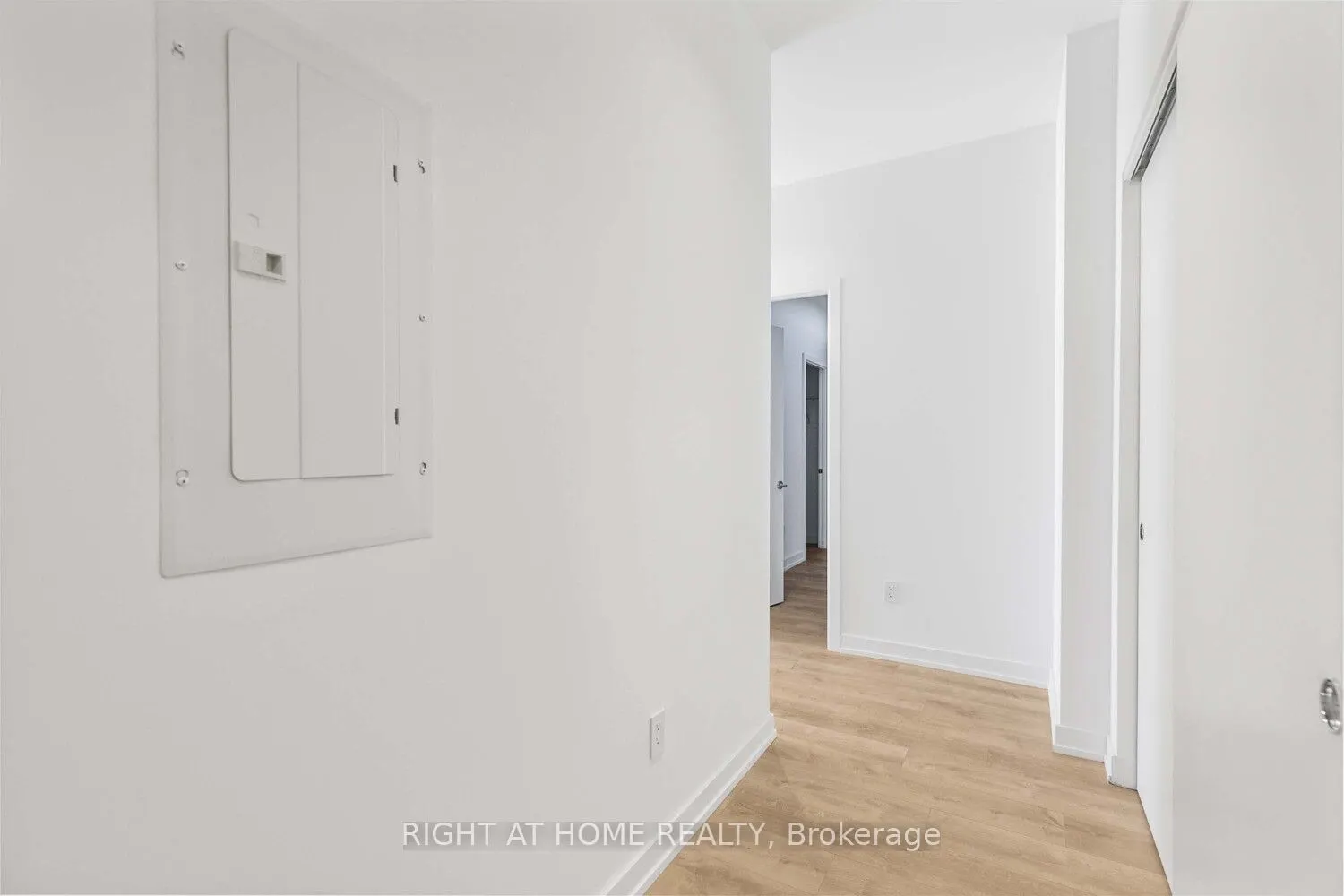 722 Marlee Avenue, #406