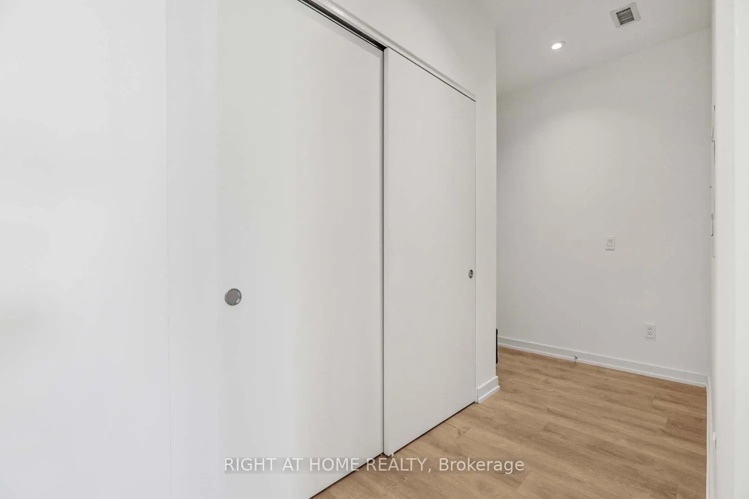 722 Marlee Avenue, #406