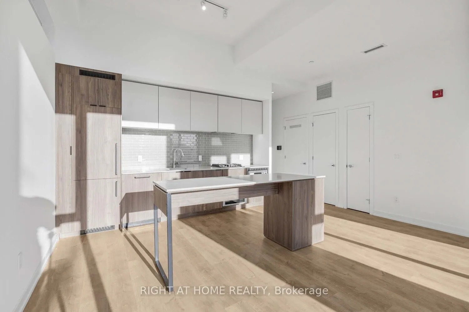 722 Marlee Avenue, #406