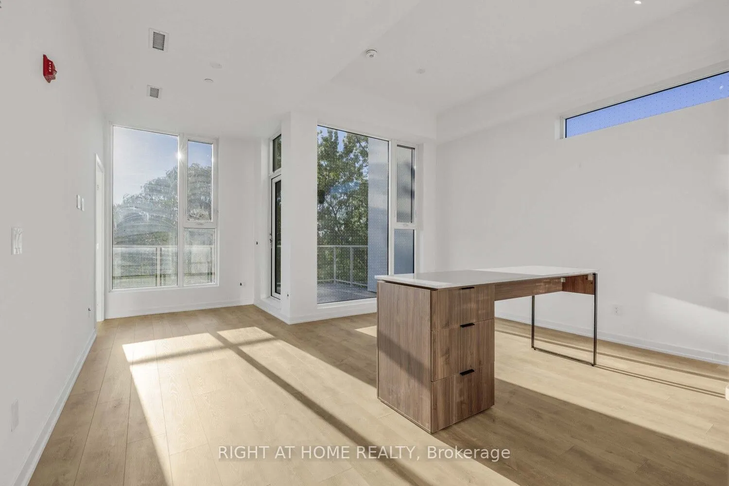 722 Marlee Avenue, #406