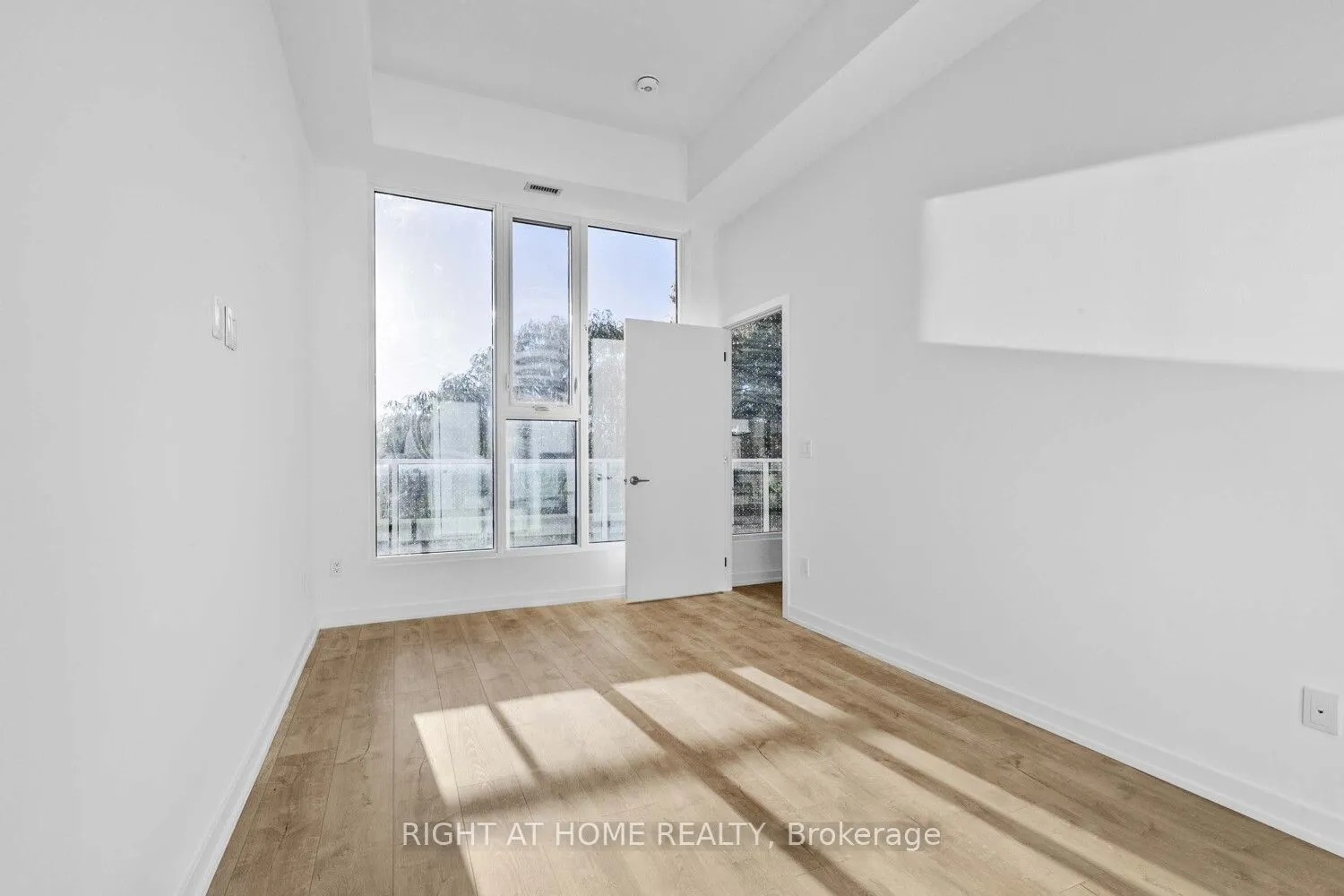 722 Marlee Avenue, #406